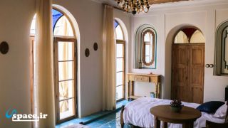 نمای اتاق فیروز بوتیک هتل راوی - شیراز